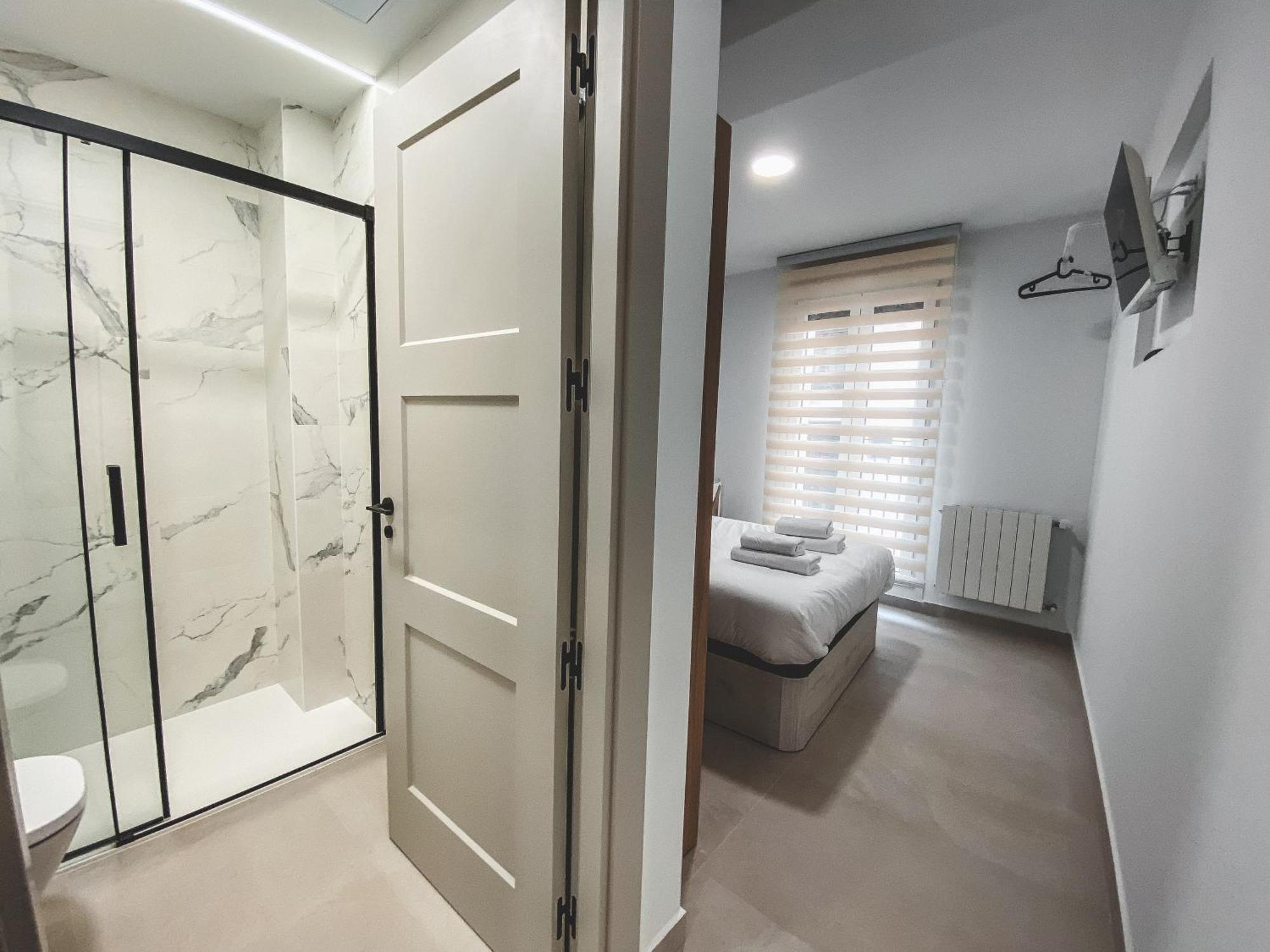 Casa San Juan - Habitaciones Privadas Logroño Exterior foto